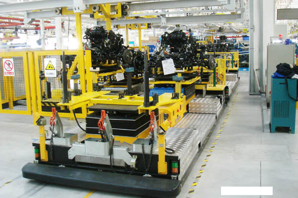 摩根质疑BBC成睹：为何只对C罗举行讥刺而非梅西？(摩根为什么走了)